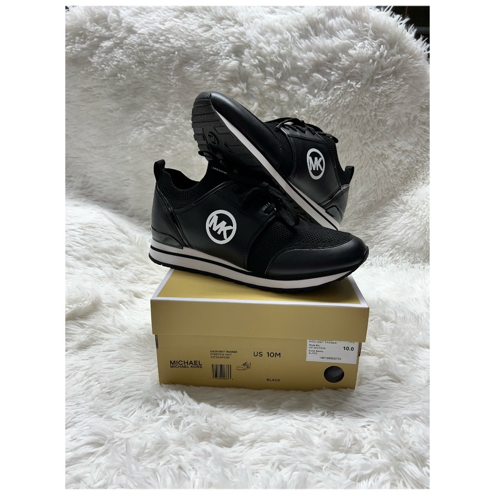 NEW Size 10M Michael Kors Women's Dash Knit Trainer Black Stretch Knit Sneakers